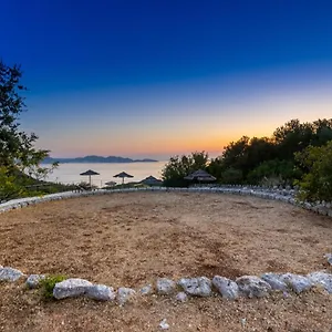  Holiday home Stone