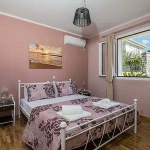 Appartamento Sofia's, Razáta
